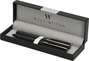236291-EC Set pisaći Wellington Stamford ol.kem + roler crni u poklon kutiji P1/100