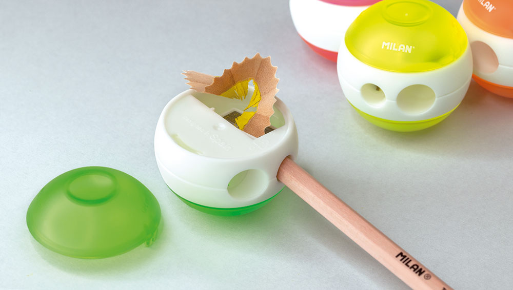 239610-EC Šiljilo plastično 2 rupe MILAN Sphere Fluo sort display P24/144/1728