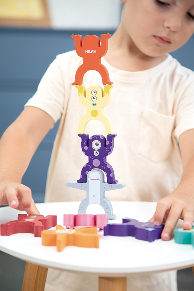 243138-EC Igra edukativna drvena slagalica MILAN ALIENS TOWER//VANZEMALJCI P6